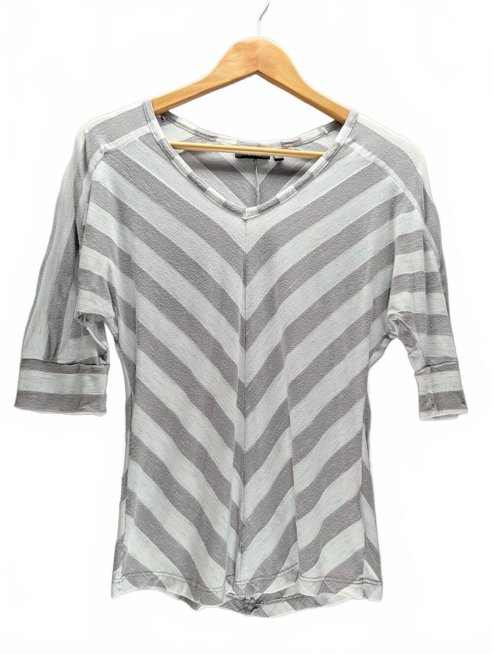 Apt. 9 Women's XS Gray and White Striped V-Neck 3/4 Sleeve